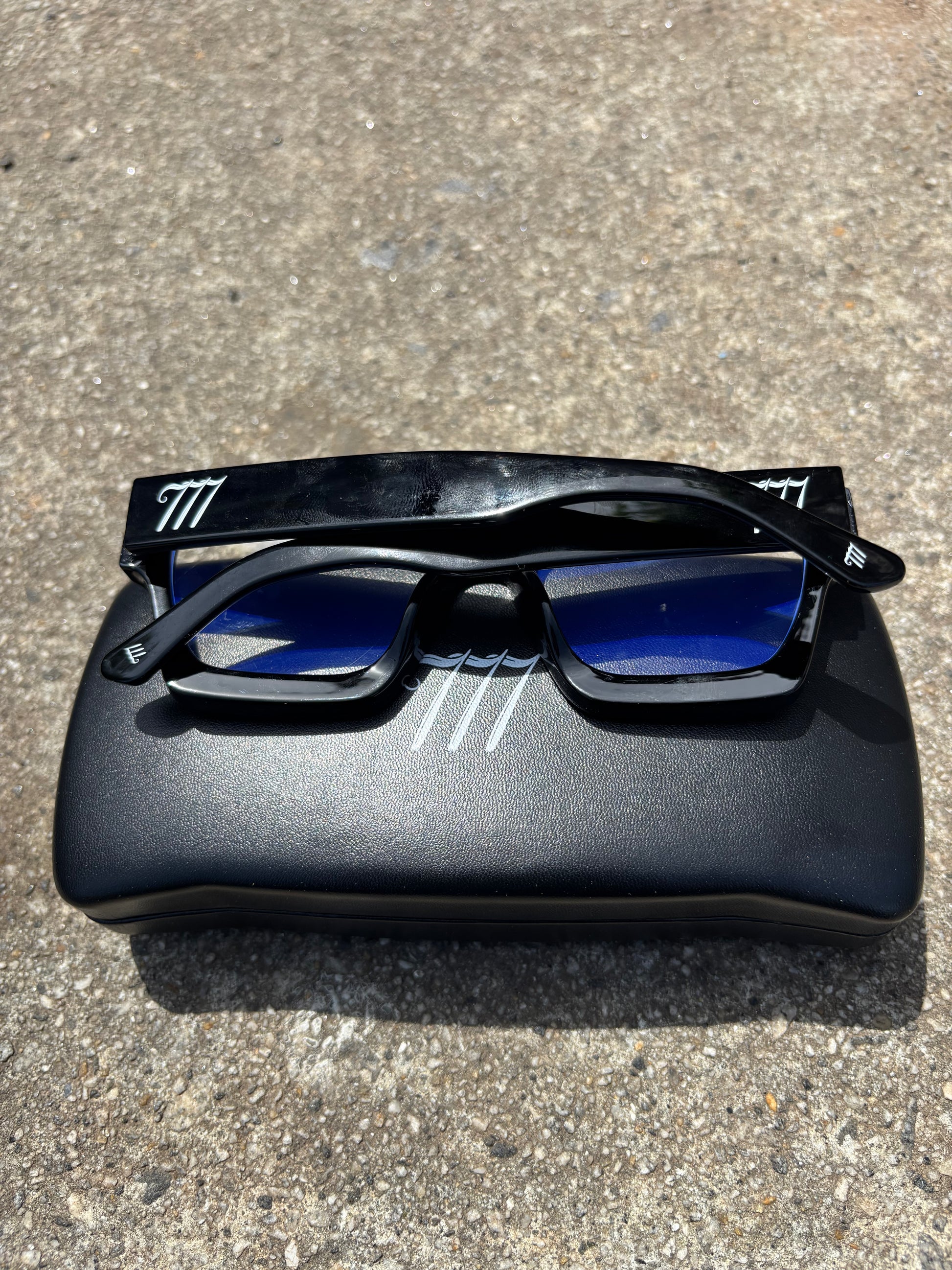 Black Blue Light Y2K 777 Frames